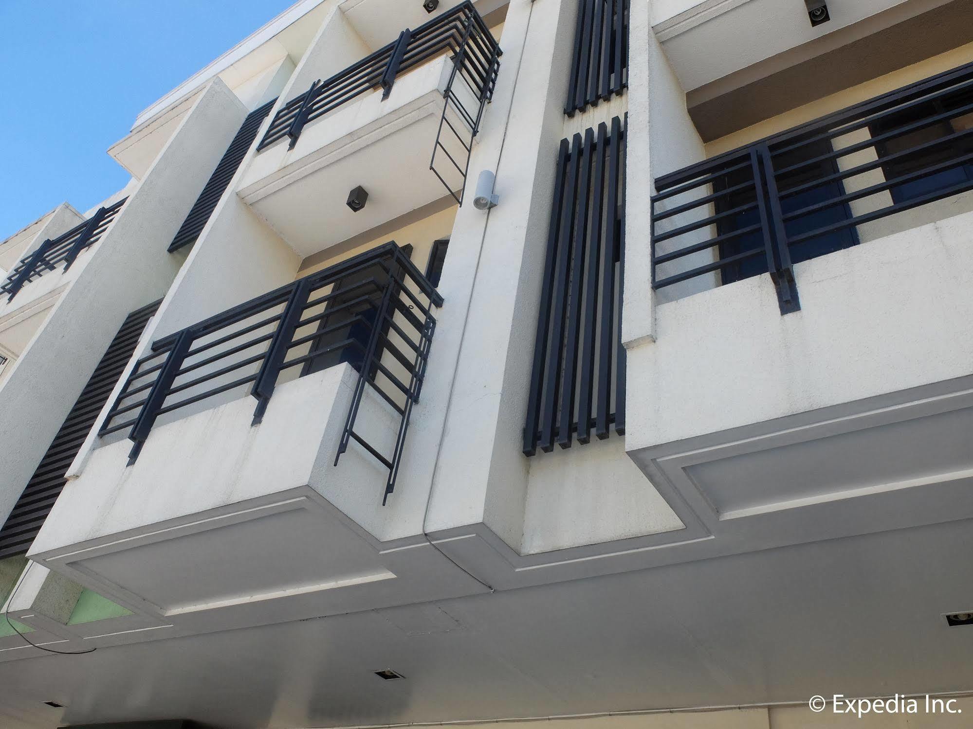 Elyseah Condotel Angeles Exterior photo