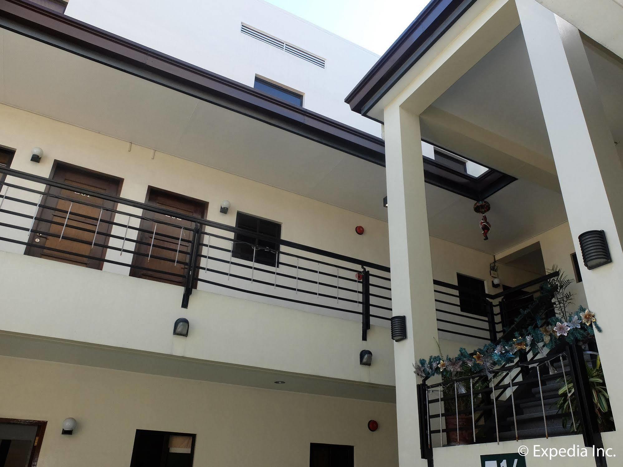 Elyseah Condotel Angeles Exterior photo